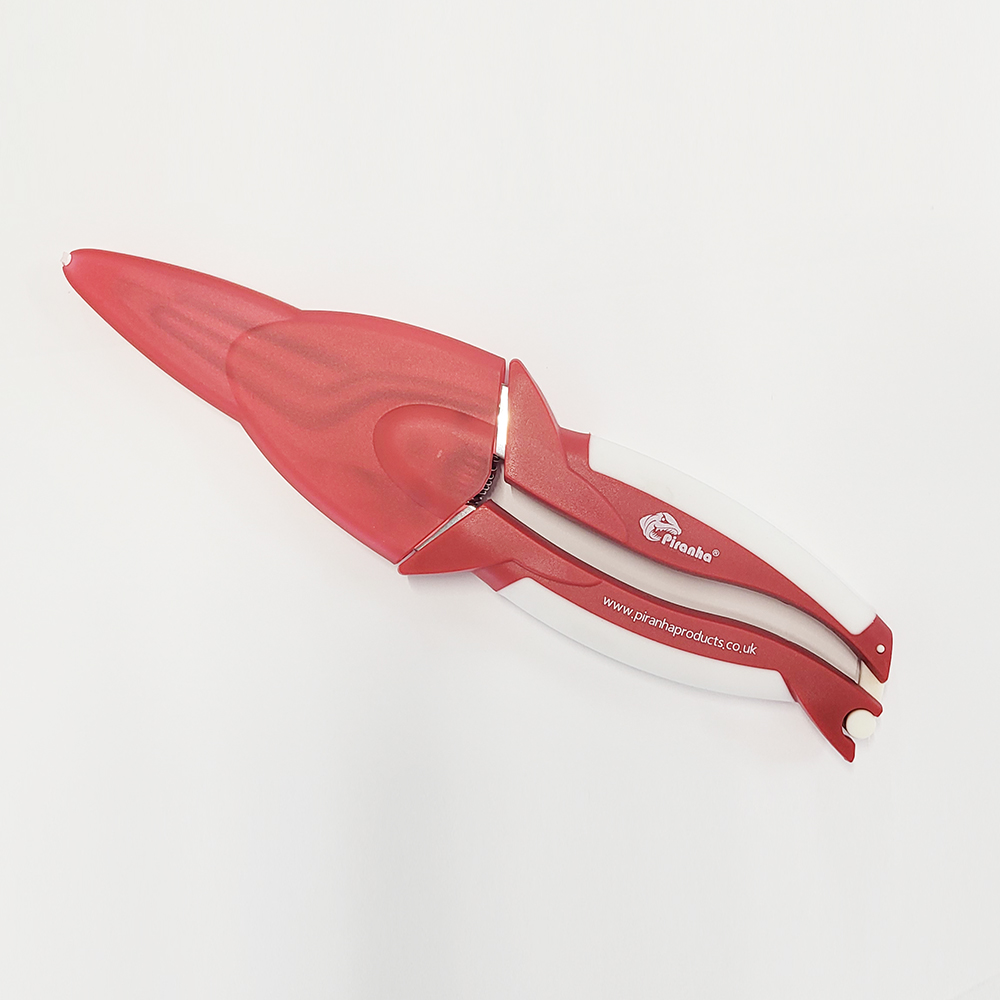 Piranha ProCut Scissors Red with safety sheath 1000px