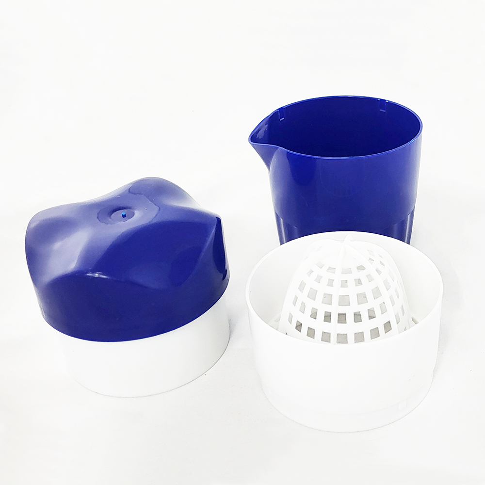 Piranha Push and Twist Juicer Blue items 1000px